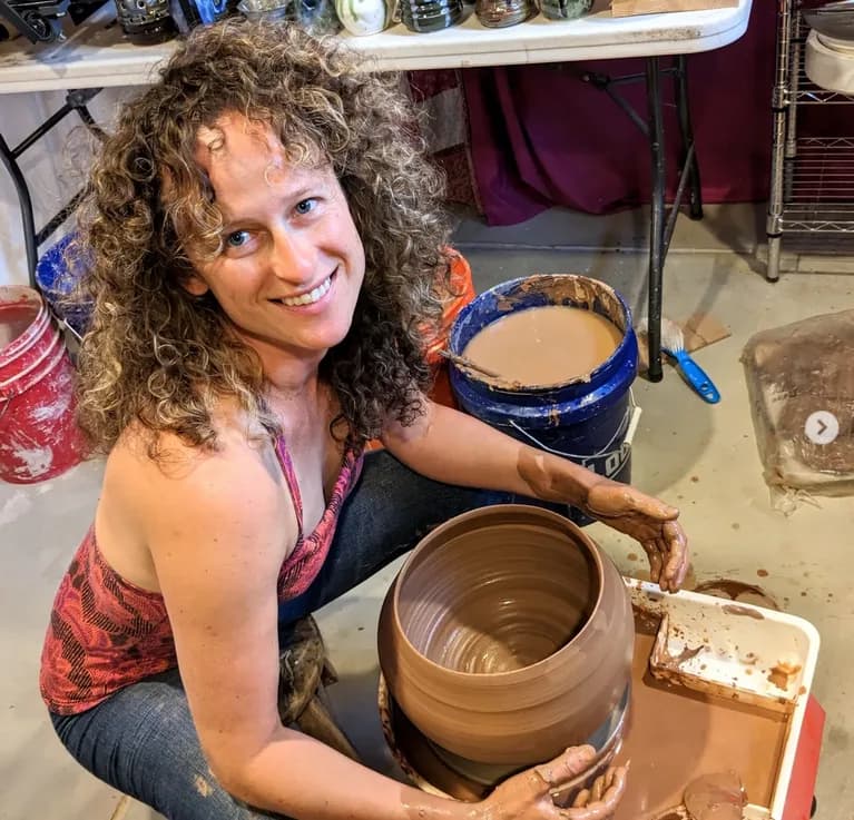 Portrait of Julie Threatte